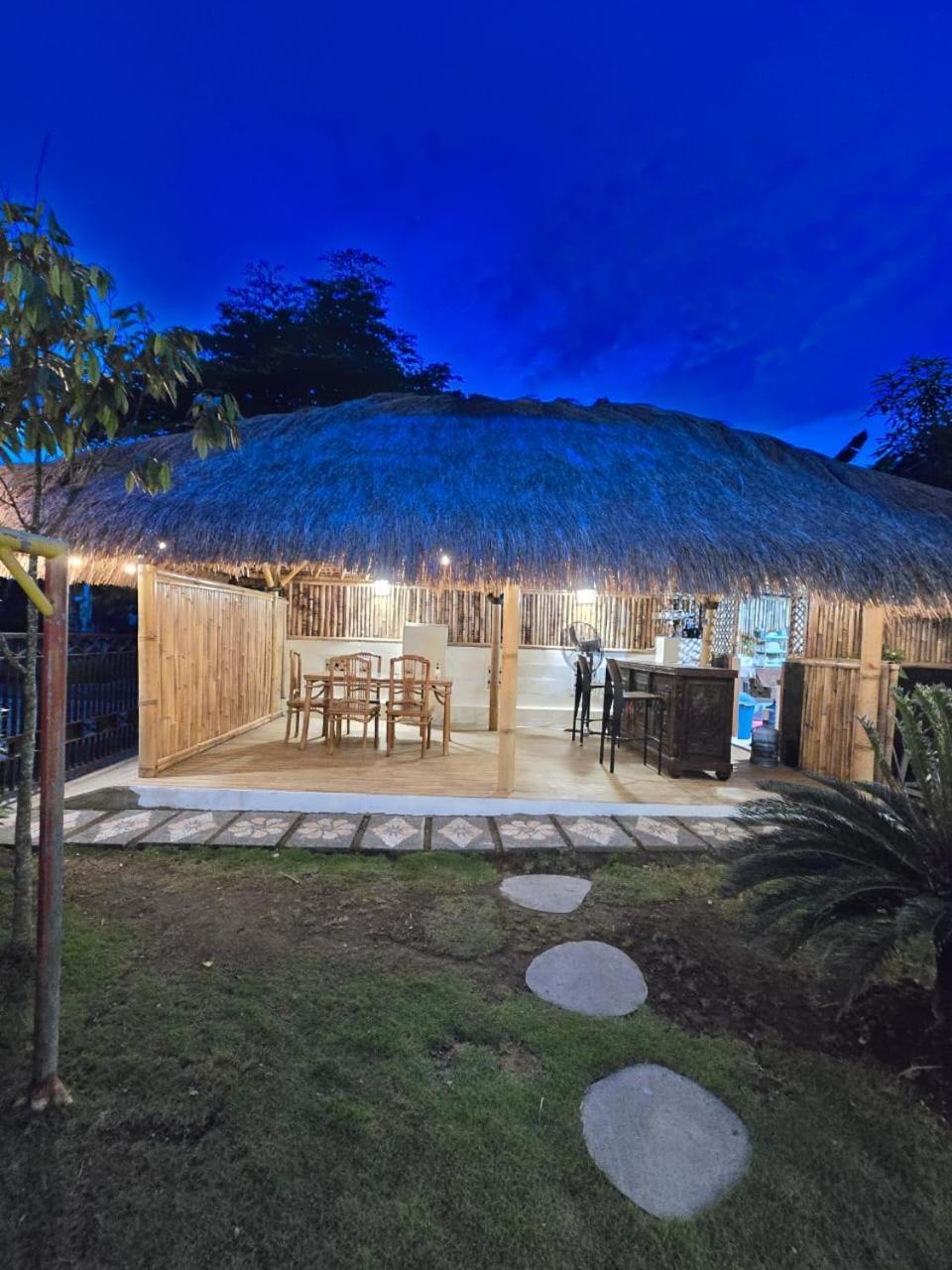 Suci'S Friendly Apartments Матарам Экстерьер фото